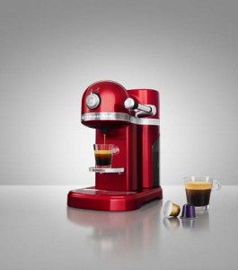 CB_Nespresso_01_CNDYAPL_RED