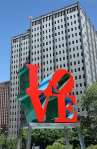 Love sculpture at Scottsdale Civic Center Mall | Photo by Karoline Cullen/Shutterstock 